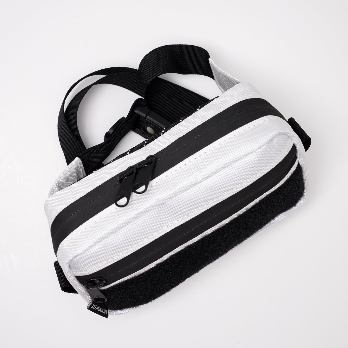 The Sling - ULTRA400 White Lightning / EPX200 Bright Blue (loop)