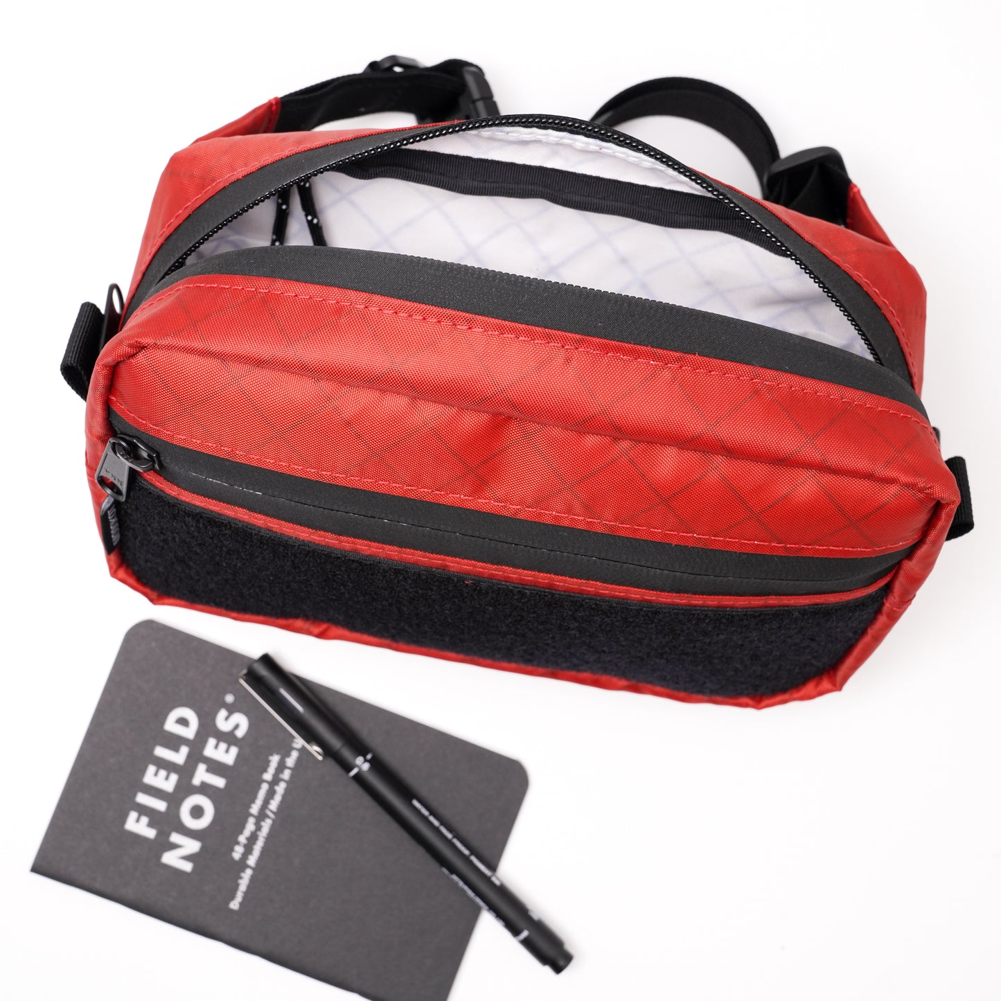 The Bigger Sling - EPX200 Brick Red / EPX200 Snow White (loop)