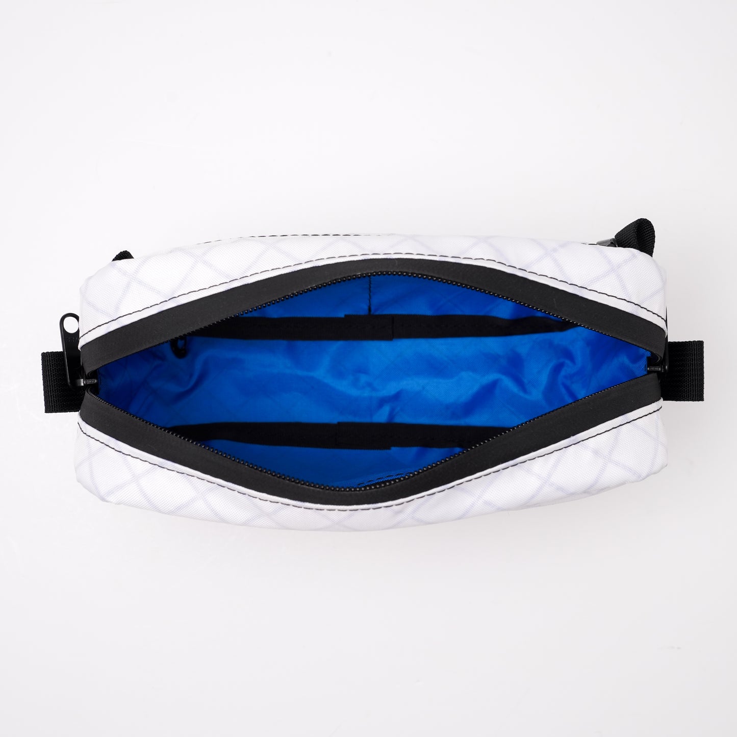 The Adapt - EPX400 Snow White / EPX200 Bright Blue (loop)