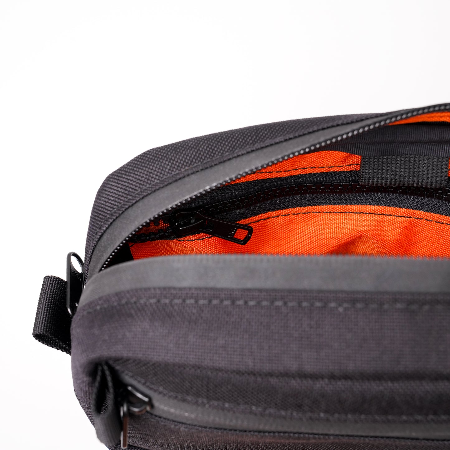 The Adapt - Black / Orange (loop)