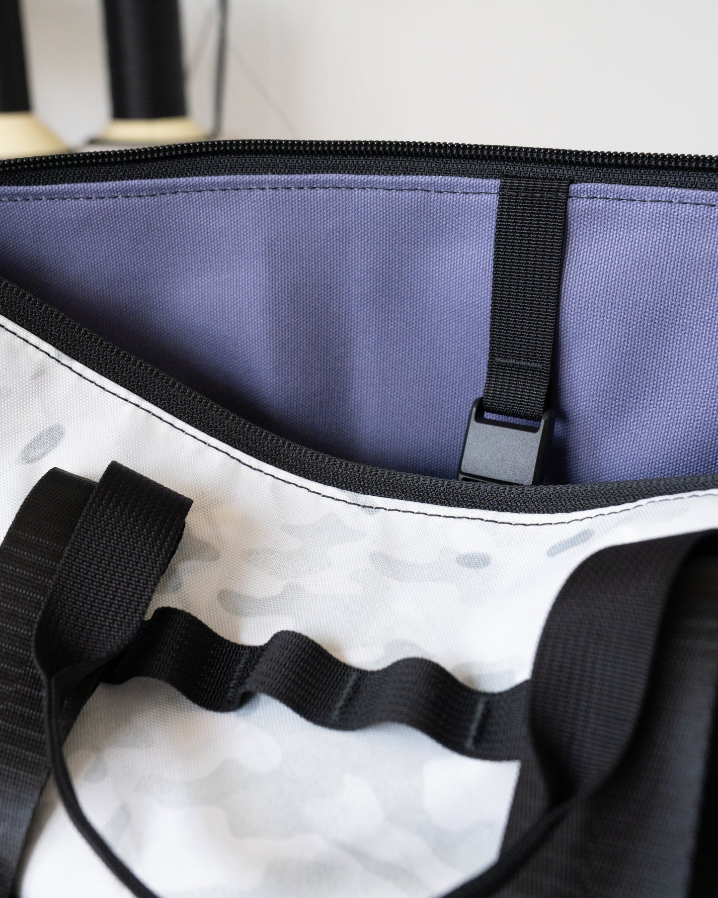 Field Tote - Multicam Alpine/Purple